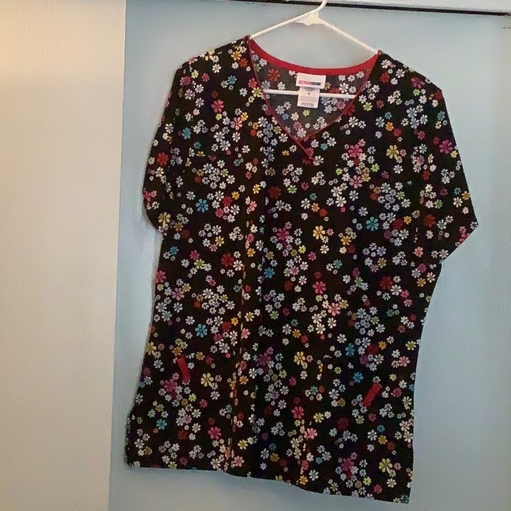 Scrubstar women’s scrub top